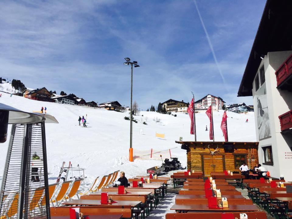 Austria Alpinhotel Ski In Ski Out An Der Edelweissbahn โอเบอร์เทาเอิร์น ภายนอก รูปภาพ