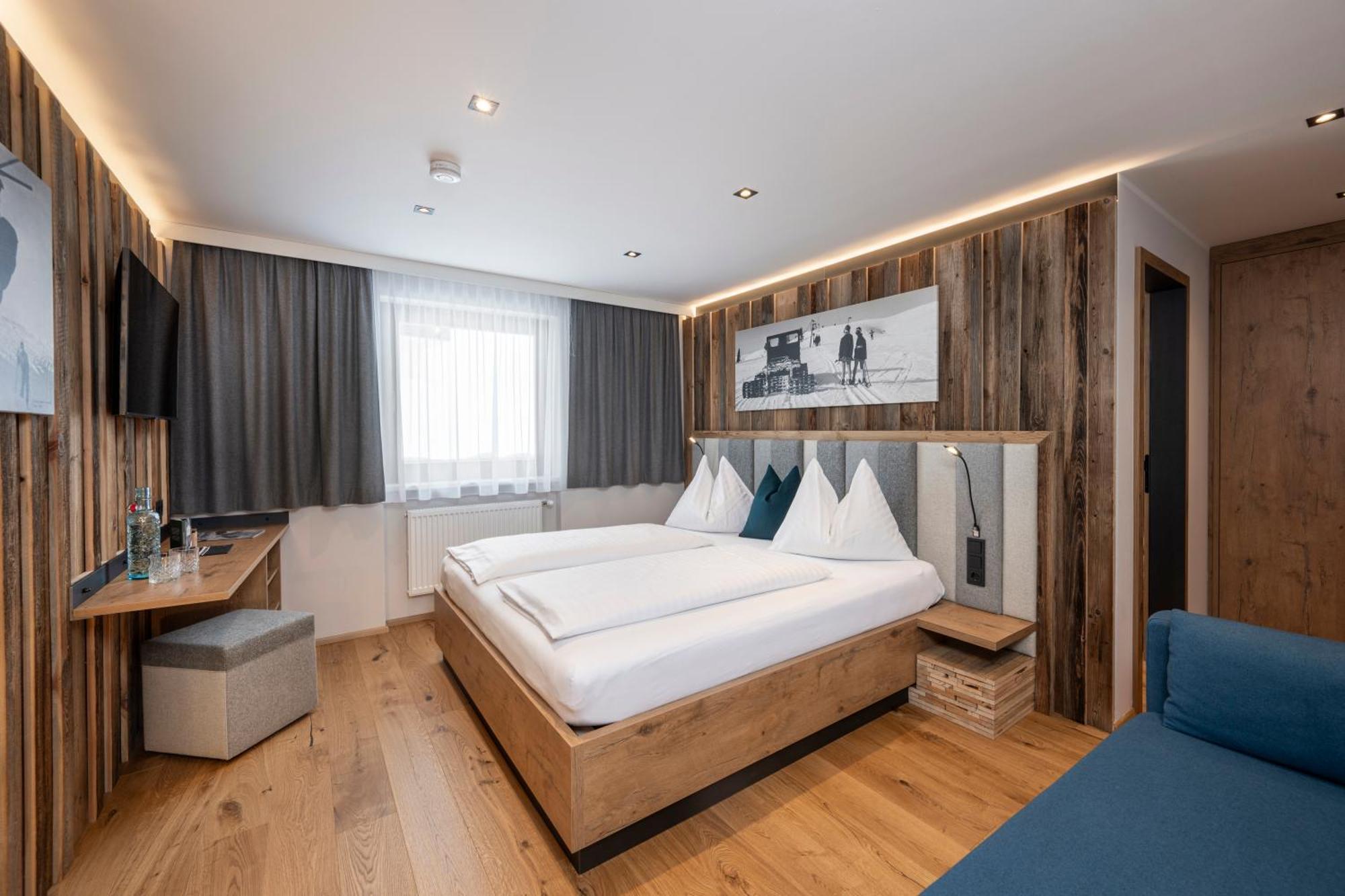 Austria Alpinhotel Ski In Ski Out An Der Edelweissbahn โอเบอร์เทาเอิร์น ภายนอก รูปภาพ