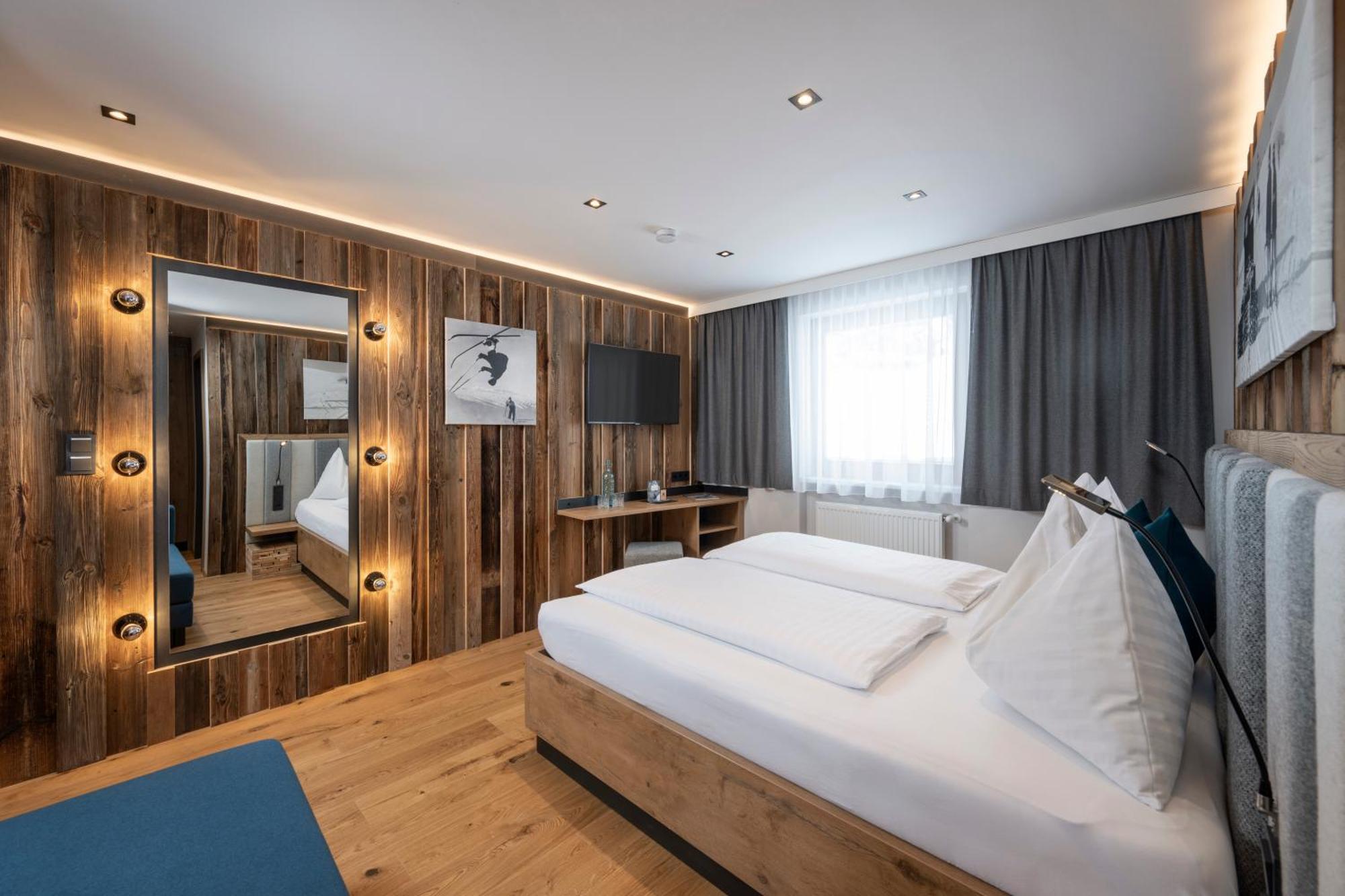 Austria Alpinhotel Ski In Ski Out An Der Edelweissbahn โอเบอร์เทาเอิร์น ภายนอก รูปภาพ