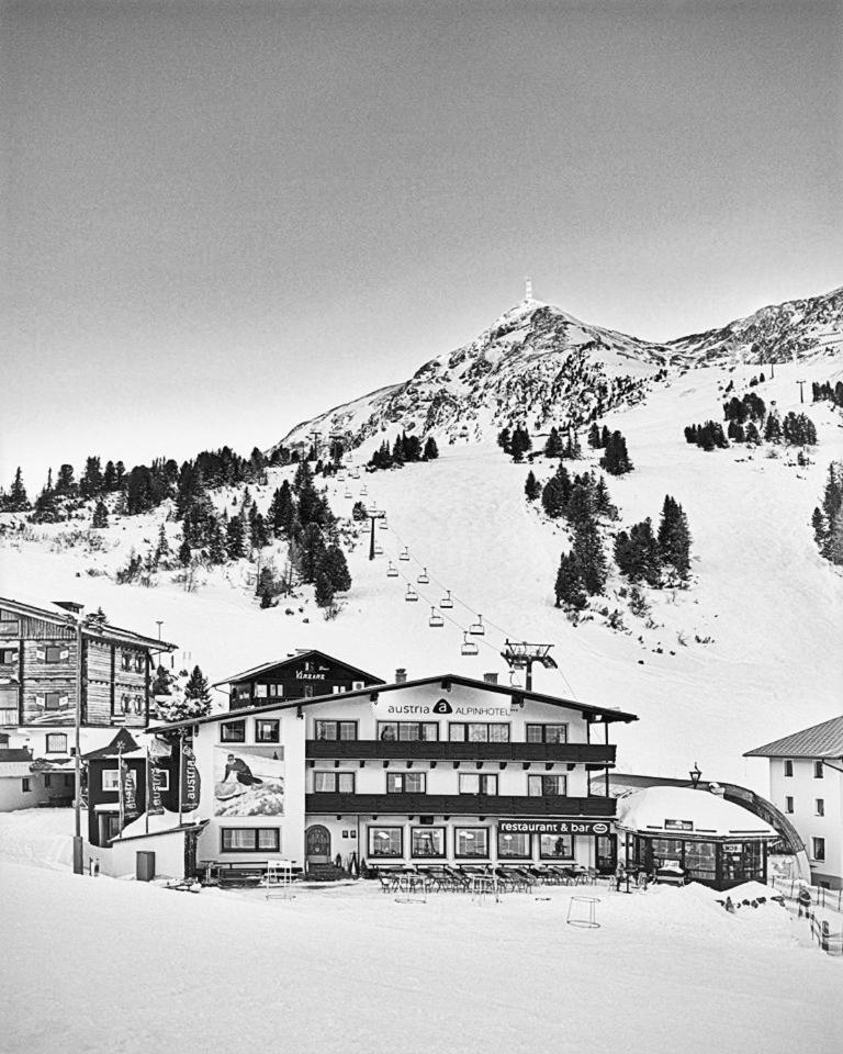 Austria Alpinhotel Ski In Ski Out An Der Edelweissbahn โอเบอร์เทาเอิร์น ภายนอก รูปภาพ