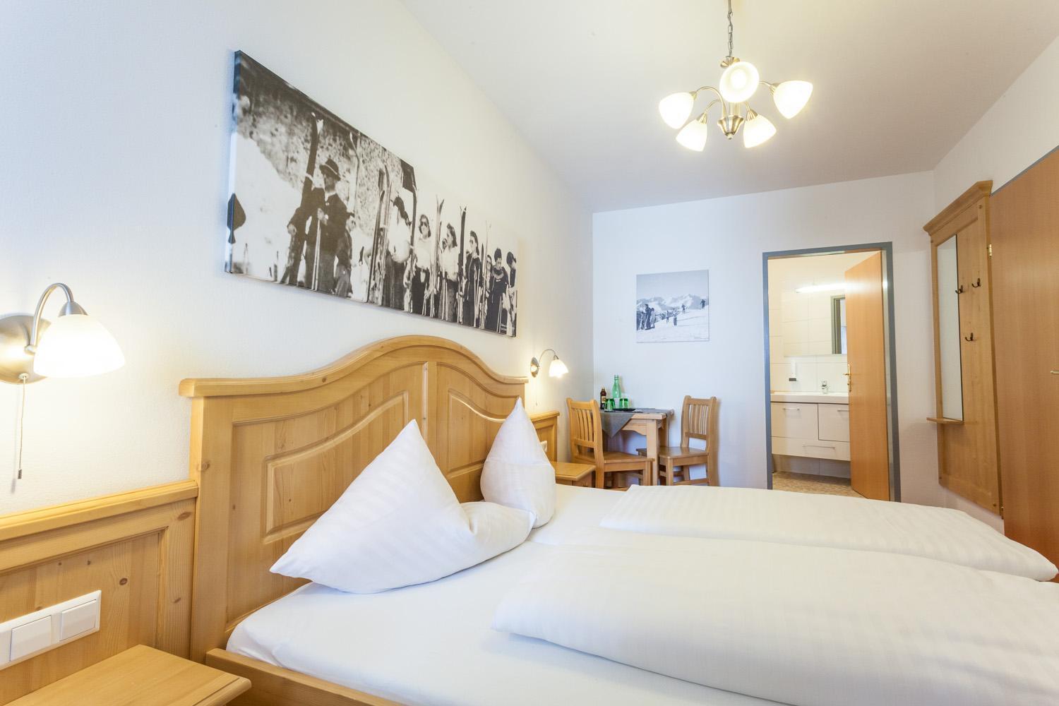 Austria Alpinhotel Ski In Ski Out An Der Edelweissbahn โอเบอร์เทาเอิร์น ภายนอก รูปภาพ