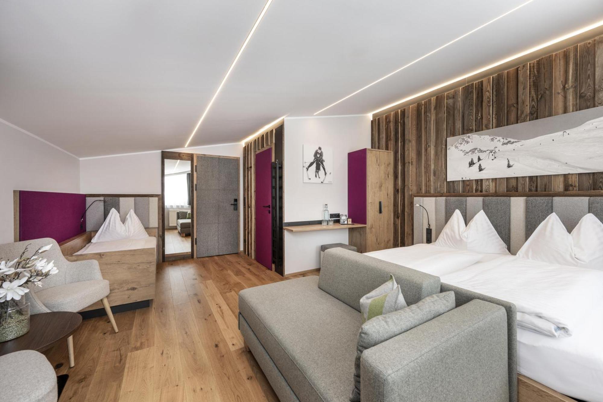 Austria Alpinhotel Ski In Ski Out An Der Edelweissbahn โอเบอร์เทาเอิร์น ภายนอก รูปภาพ