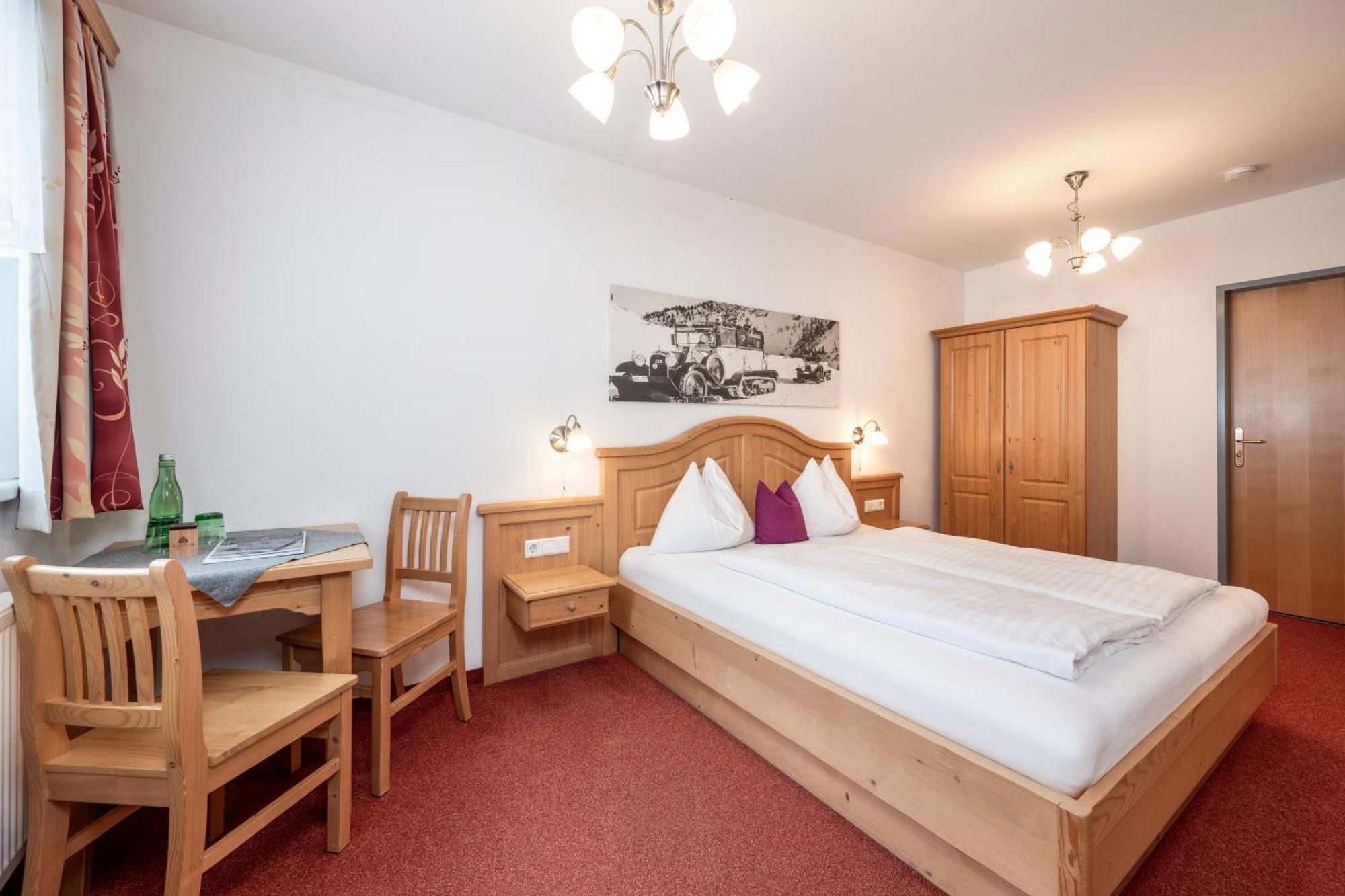 Austria Alpinhotel Ski In Ski Out An Der Edelweissbahn โอเบอร์เทาเอิร์น ภายนอก รูปภาพ