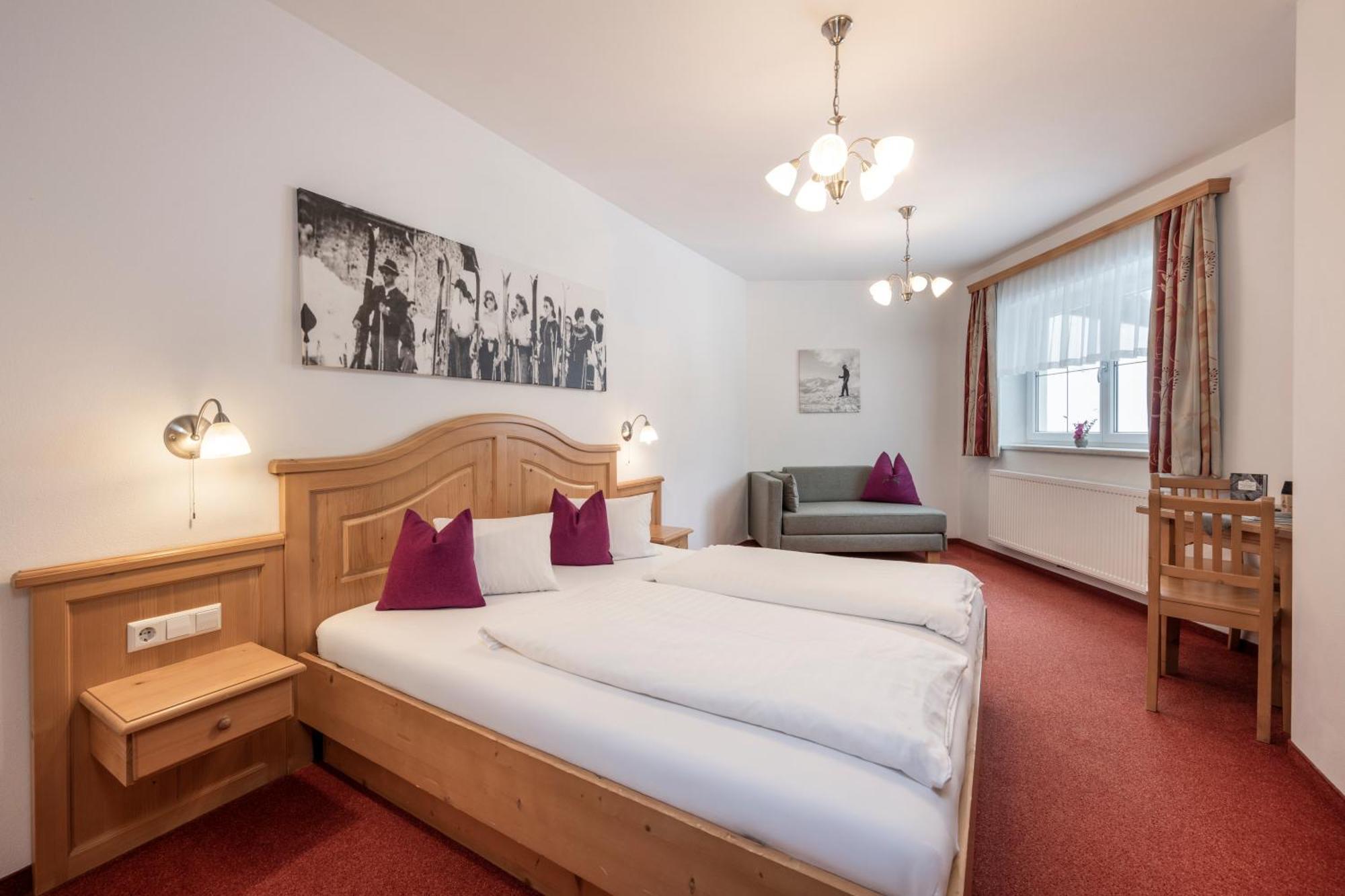 Austria Alpinhotel Ski In Ski Out An Der Edelweissbahn โอเบอร์เทาเอิร์น ภายนอก รูปภาพ